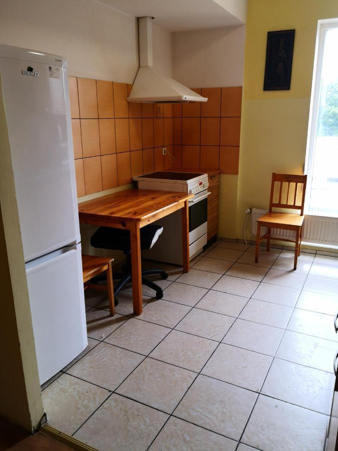 Kambario Nuoma Su Bendru Vonios Kambariu Kaunas Exterior foto